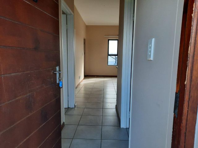 To Let 2 Bedroom Property for Rent in Buh Rein Estate Western Cape